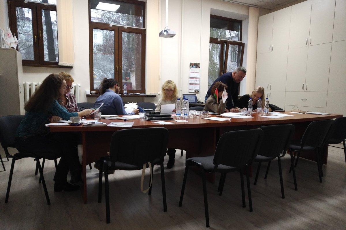 RflBRCS's tweet photo. Работа спорится. Мы хотим стать лучше.
#RFL #RflBRCS #Red_cross_BY #Training #ICRC https://t.co/7e9CzdURwG