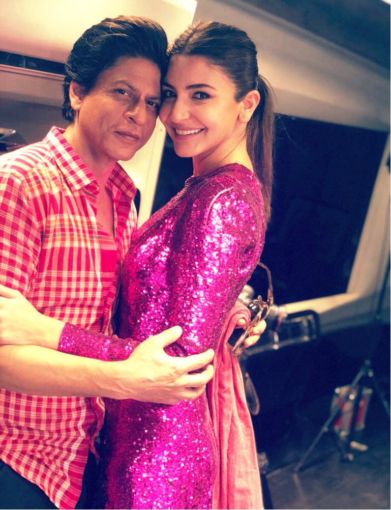 SRKUniverseBOL's tweet photo. #MereNaamTu
😍 Waiting to see the magic of this jodi .. in this song that will surely touch our hearts !!
#Zero
#1MonthToZero https://t.co/sVcKJdmDp9