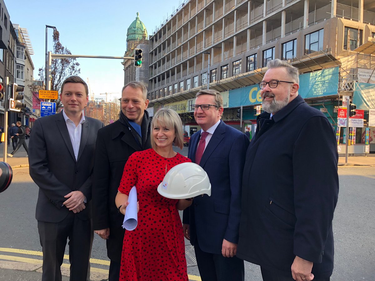 paul_terrington's tweet photo. That’s just part of our new ⁦@PwC_NI⁩ office in the background as we pose and freeze for pics with ⁦@KevinJDEllis⁩ #LeadingNI https://t.co/DyOVdhb3jd