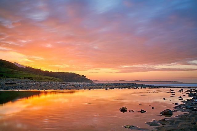 nicuervo's tweet photo. Hacer fotos, para contemplar atardeceres así.
.
.
.
.
#SonyA7RII #sonyalpha #sonyimages #sonyphotography #Ribadesella #Asturias #VuelveAlParaíso #longexposure #landscape_lovers #landscapephotography #landscape_captures #scenery #skyporn #sunset #sunsetlo… https://t.co/w0e4P6amoH https://t.co/tW7jyF0x05