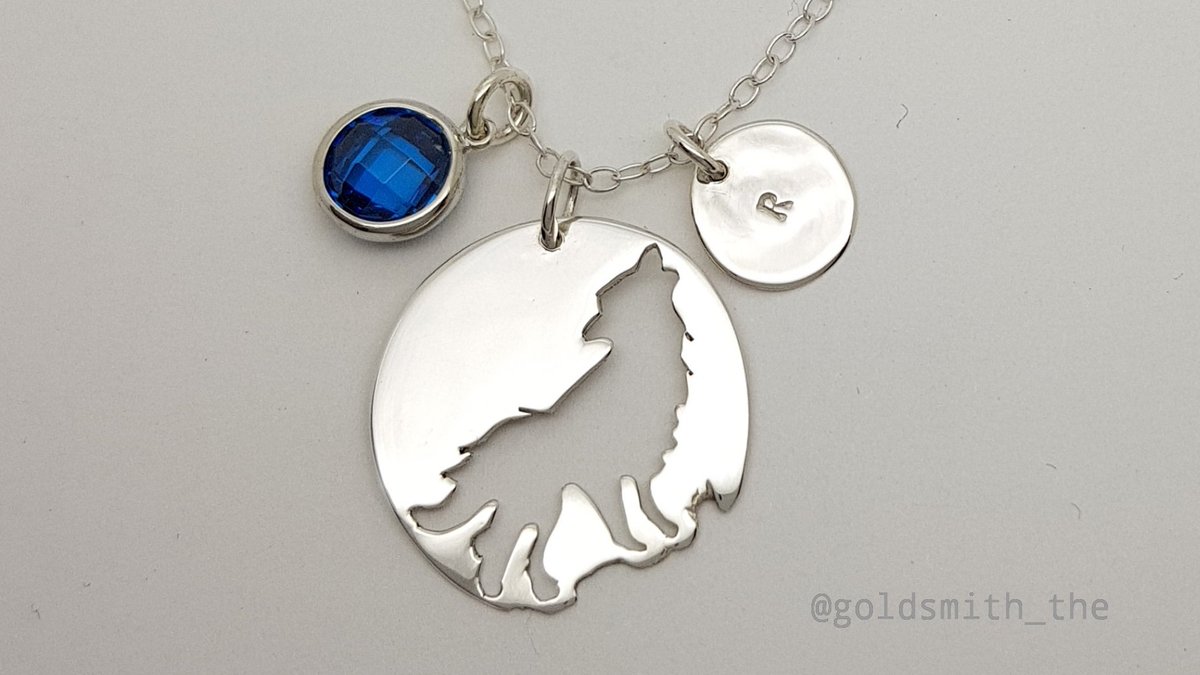 goldsmith_the's tweet image. Personalised wolf pendant with sapphire birthstone a cute addition to my disc necklaces for a wolf enthusiast 🐺
#wolf #jewelry #jewellery #gift
