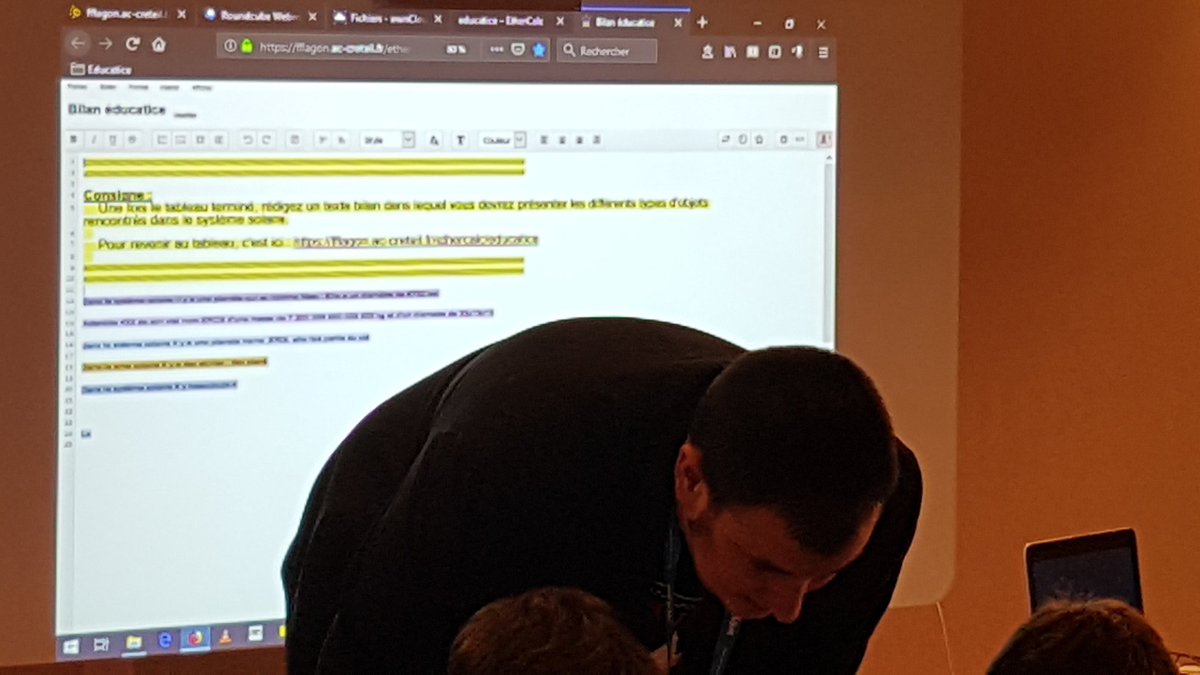 cortesccd's tweet photo. @jzallio présente les #applis du #CartableEnLigne utilisés par ses élèves pour le #TravailCollaboratif #ENT @DANECreteil #owncloud #ethercalc #etherpad https://t.co/dCNItgtZLL