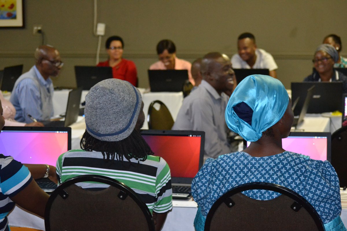 LimpopoCon's tweet photo. Limpopo Connexion together with DPSA's @TireloBosha Funding facility and funds from the Belgium Government, we have thus far trained more than 550 teachers in basic ICT literacy! We are targeting 675 teachers in total as part of the #OfflineContent project #eEducation. https://t.co/0rUne4HgDq