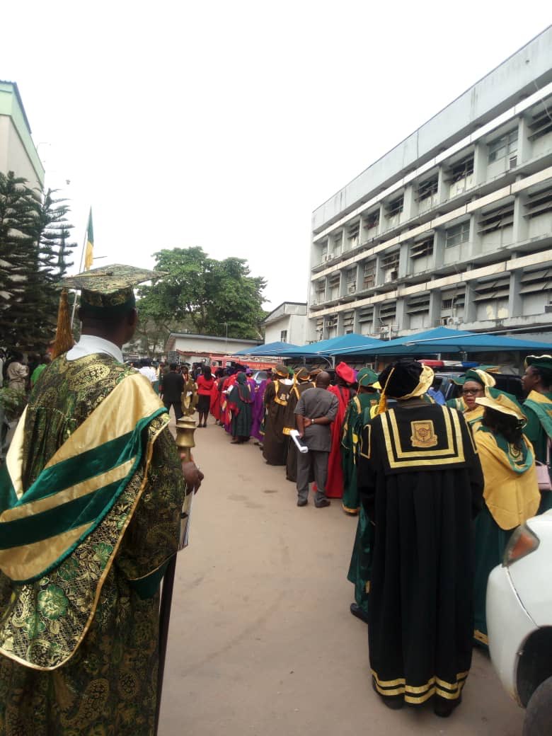 heisoluu's tweet photo. Convocation ceremony currently live at yabatech...  🔥🔥©️ *JATHBEN* #yabatechupdate #yabatechspy #yabatechtalk #myyabatechinfo #yabatechconnectv #yabatechconnect https://t.co/CcSKLA1d3J