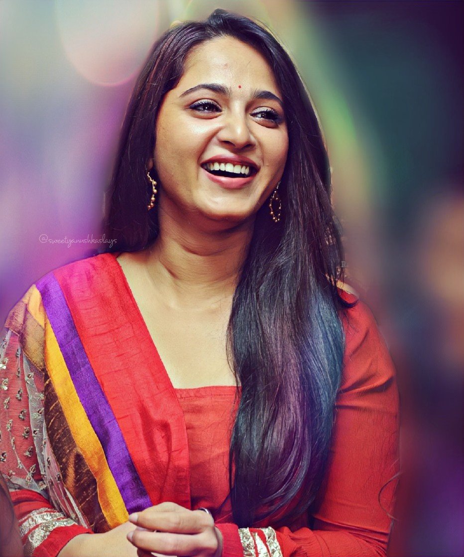 AnushkaShettyTM's tweet photo. Love of beauty is taste. The creation of beauty is art.🌠💖
.
.
.
#AnushkaShetty #AnushkaShetty #ANUSHKA #sweetyshetty #LadySuperstarAnushkaShetty #LadySuperStar #sweeety #picoftheday https://t.co/NGNqekoaAM