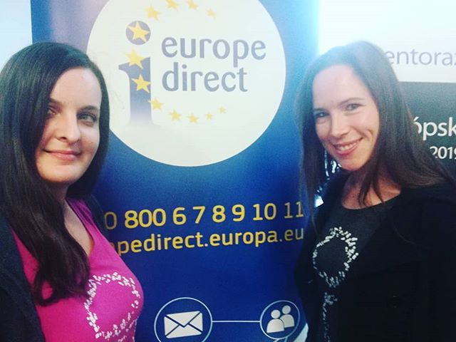 InexSlovakia's tweet photo. Dnes na Open days Europe Direct 2018  @mirka_miruskaaa a @monmudron prezentovali aktivity #inexslovakia 😊✌ Ďakujeme @europedirecttrencin za pozvanie a príjemnú atmosféru ❤ https://t.co/0wIxeIS3LM