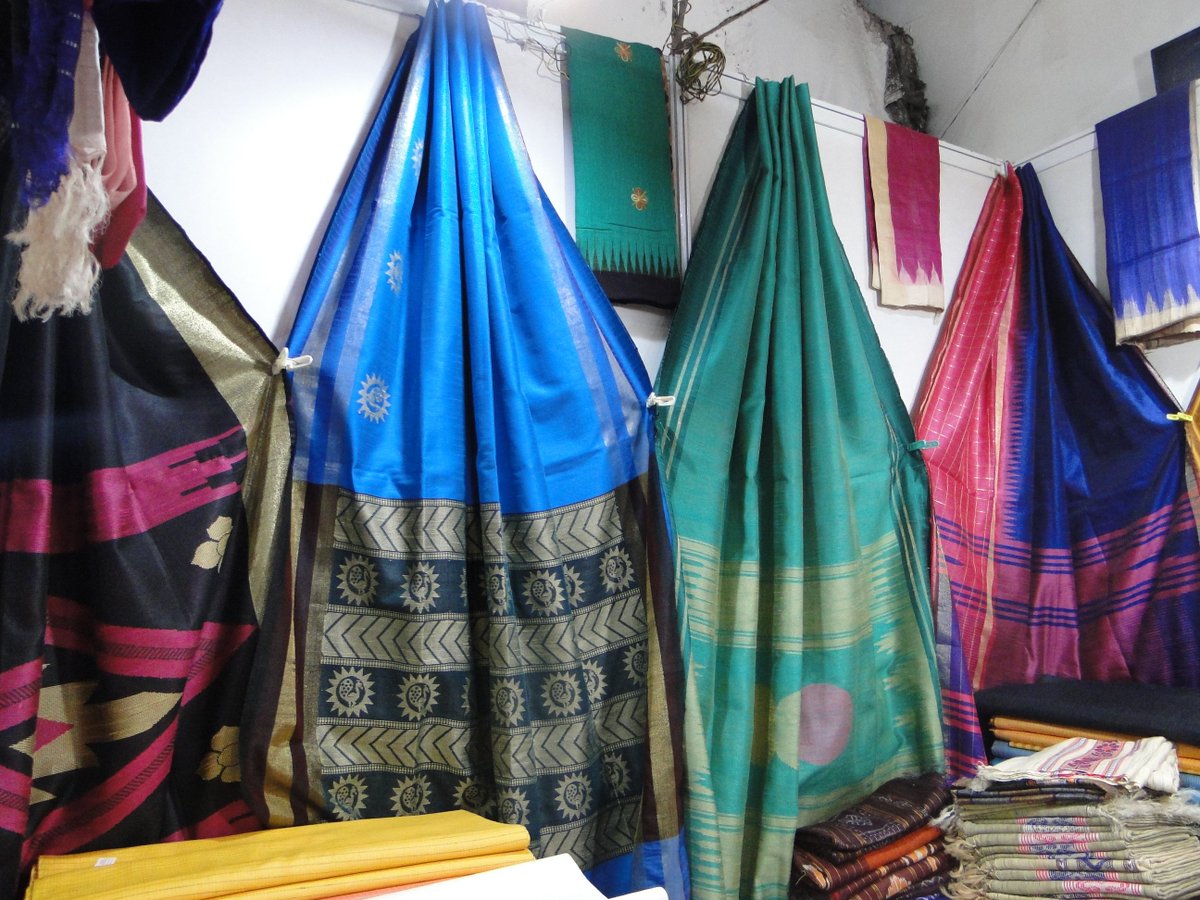 kvicindia's tweet photo. The #KhadiIndia Pavilion at #IITF2018 - Pragati Maidan is showcasing exquisitely handcrafted sarees with intricate designs. Come and celebrate the essence of handcrafted.
#ThursdayThoughts #ThursdayMotivation https://t.co/tlcuTf6AnN