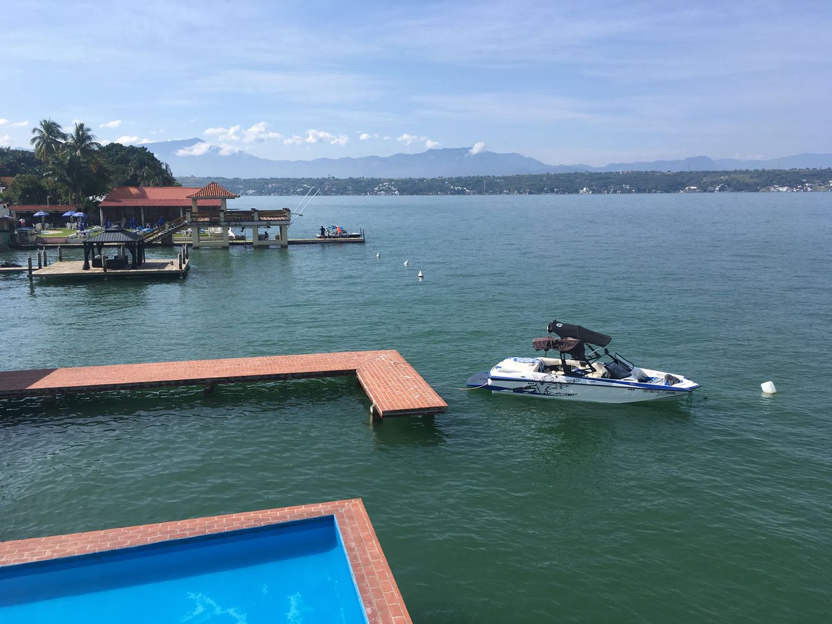 wakeboardmx's tweet photo. Clínicas de Wakeboard a 30 minutos de #Cuernavaca
Haz plan para hacer deporte y disfruta las cálidas aguas del lago de @Tequesquitengo 
Informes: (55) 2957 1757
https://t.co/b30h9aydAE https://t.co/W8FTVkHEJK