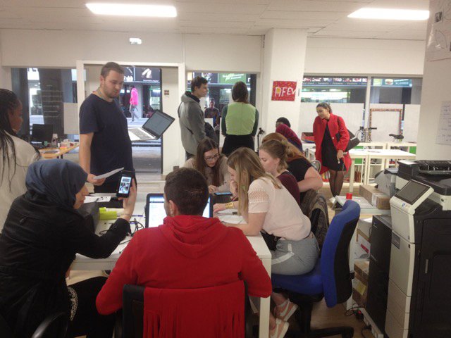 LabAfev's tweet image. A lire sur le Lab’Afev : Villeneuve d’Ascq, un espace Afev implanté au cœur d’un quartier ! 
Près de Lille, l’implantation d’un espace Afev au cœur du quartier crée une passerelle entre le campus et le quartier Pont-de-bois #Tierslieu #Afev @afevlille lab-afev.org/villeneuve-das…