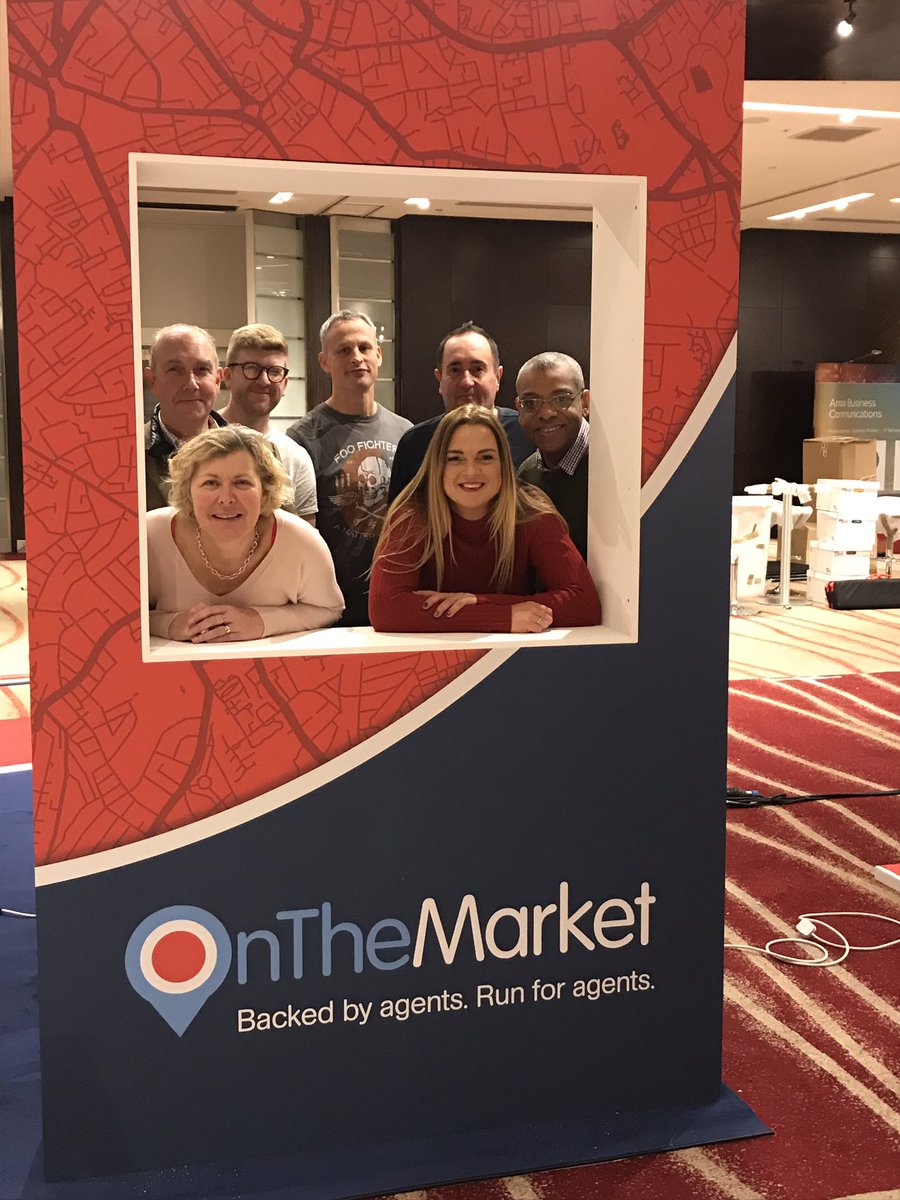 RelocationAgent's tweet photo. The RAN Team have arrived in London Town! Let’s get this show on the road..... First stop a sneak peak of our Platinum Sponsors @OTM_Expert stand being built. See you all tomorrow #RAN18 https://t.co/WYtb9cGQju