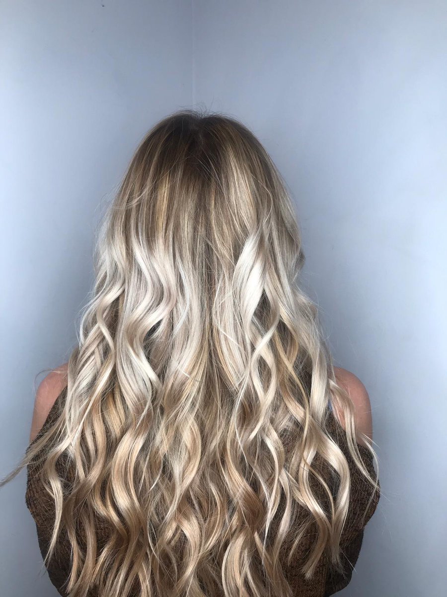 zoology_hair's tweet photo. What a head turner! Amazing colour work by Tash. This blonde bombshell is absolutely incredible. Do blondes really have more fun? Stunning curls created using @hottoolsproeu #zoology #blonde #colour #cut #hottoolproeu https://t.co/QrNlrrWP6Y
