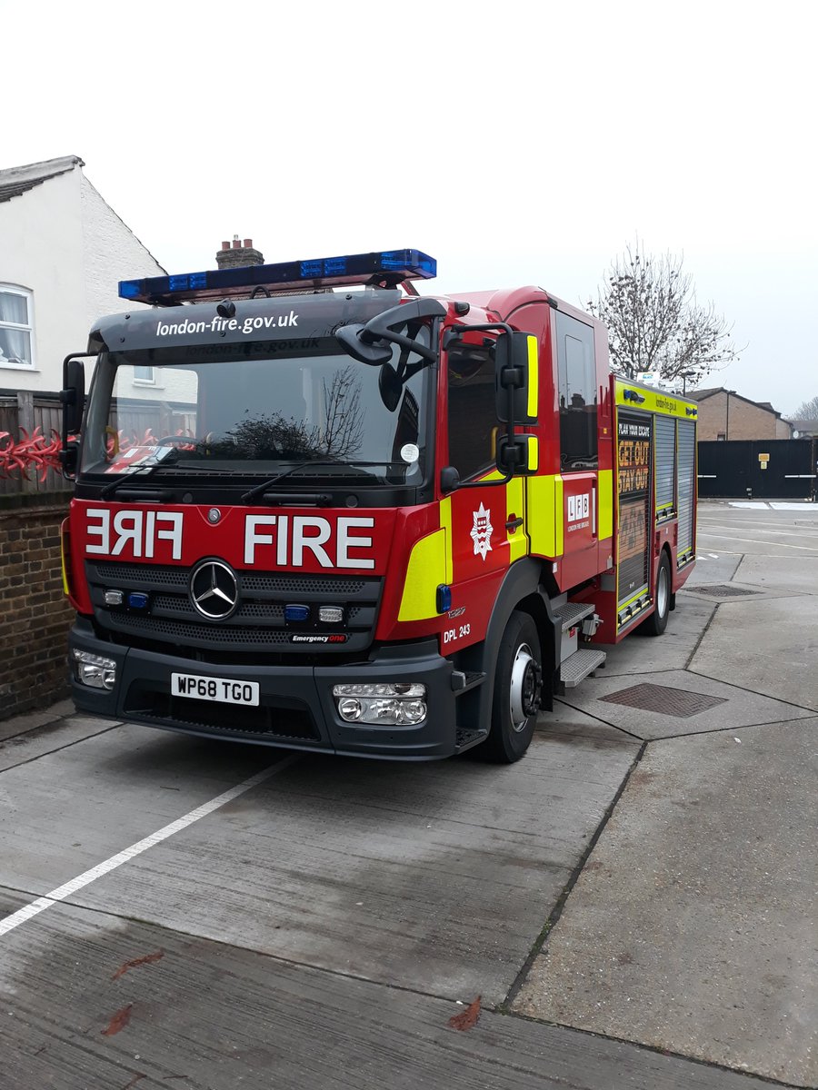 LFBEnfield's tweet photo. DPL243 which goes 'on the run' as #A341 out of #Edmonton at 09:30 on 29th November. Currently at station for crew training and familiarisation in preparation. #Mercedes #PumpLadder #Fireengine https://t.co/sP9TvomceI