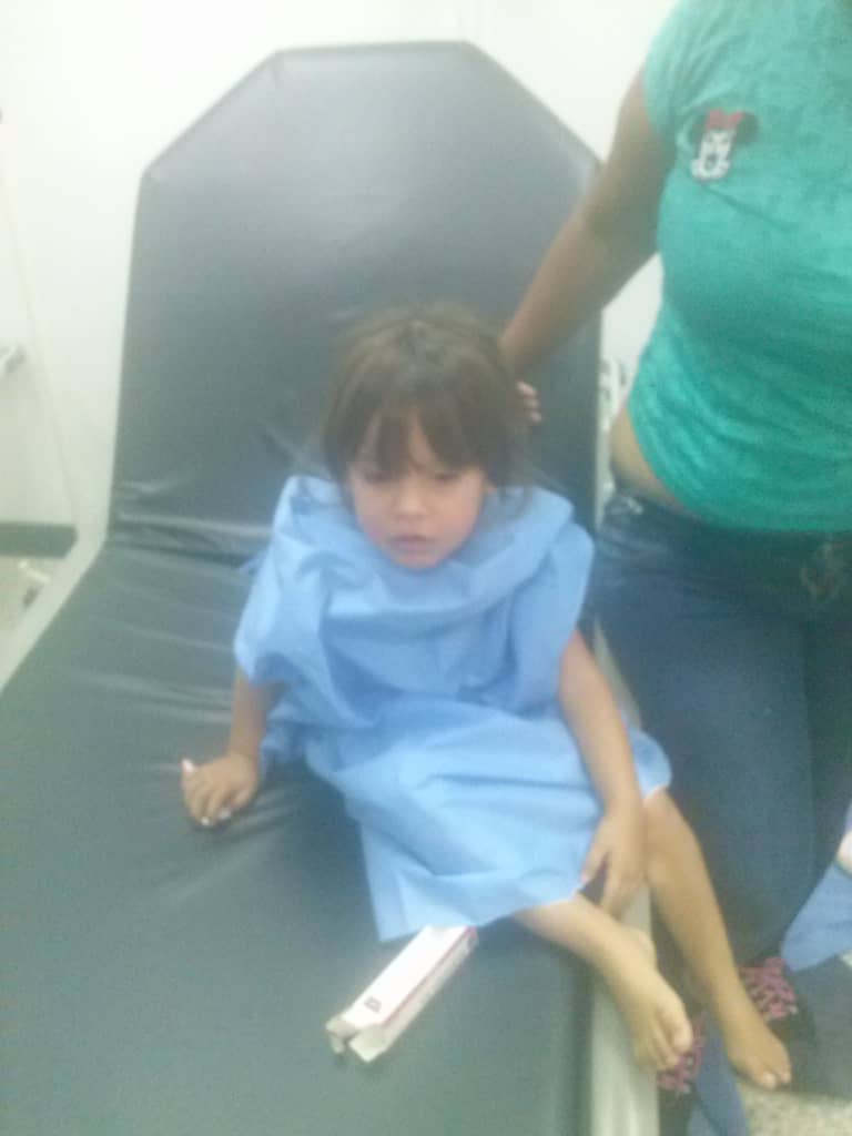 PortuguesaSdhc's tweet photo. #SDHC @PortuguesaSdhc || 
Atención Social 
Seguimos dando respuesta a través de la secretaria desarrollo humano y comunal y la red ambulatoria en el ambulatorio Rafael Azuaje con el especialista pedriatico Barillla @NicolasMaduro @rafaelcalles @arelisorta #portuguesapotencia https://t.co/rqphkslCNs