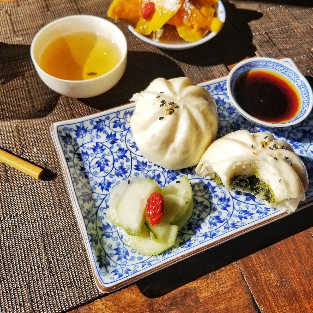 HT_escape's tweet image. I visited the Lan Su Chinese Garden in #Portland and it took me on a cultural #journey without the long flights! Yes, I had to google the proper etiquette of eating steamed buns! httravelescape.com/2018/11/07/the…