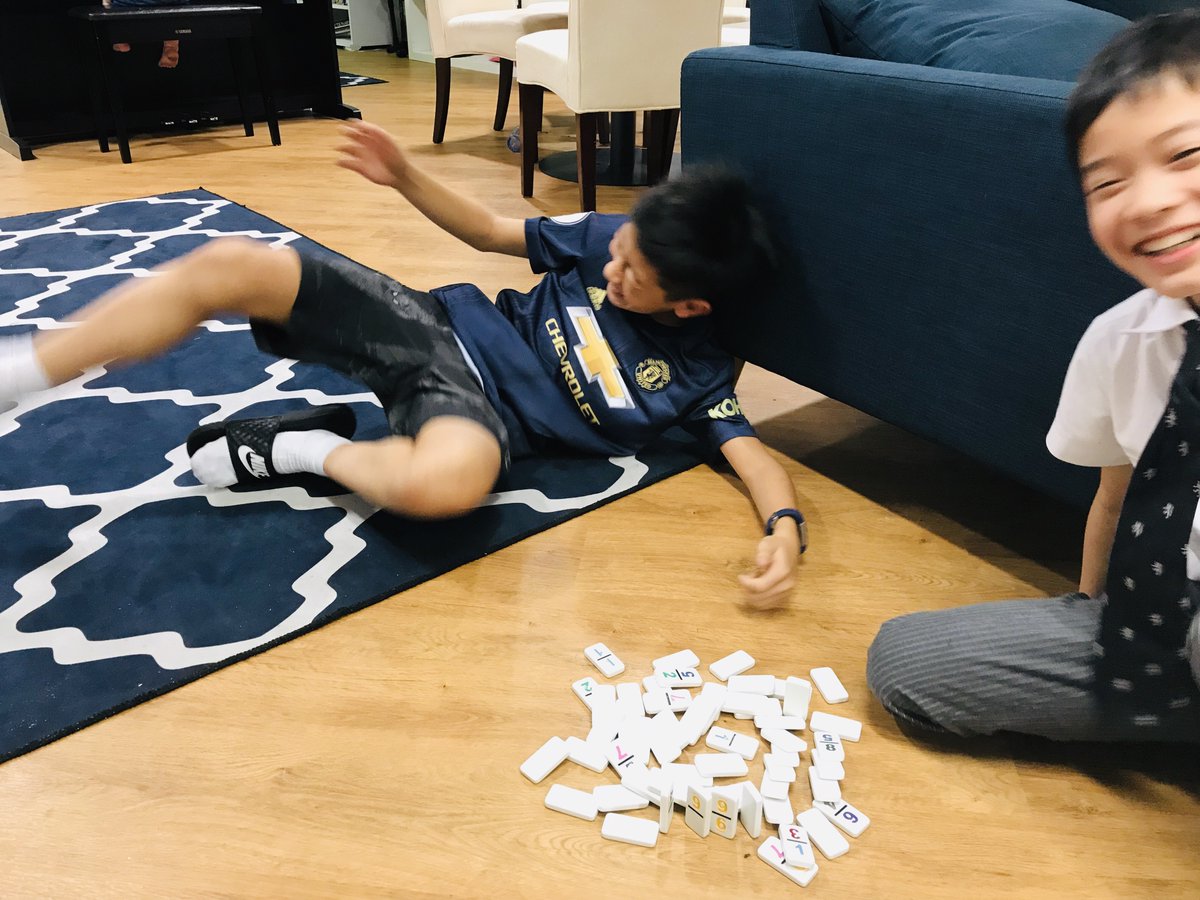 HHKSShackleton's tweet photo. Master engineers at work....going, going, gone! Tremendous sense of camaraderie among the #boysofshackleton this week as we celebrate the #shackletonfamily thanksgiving @Harrow_HK #boardinglife #boysofcompassion https://t.co/mEwkUISU1R
