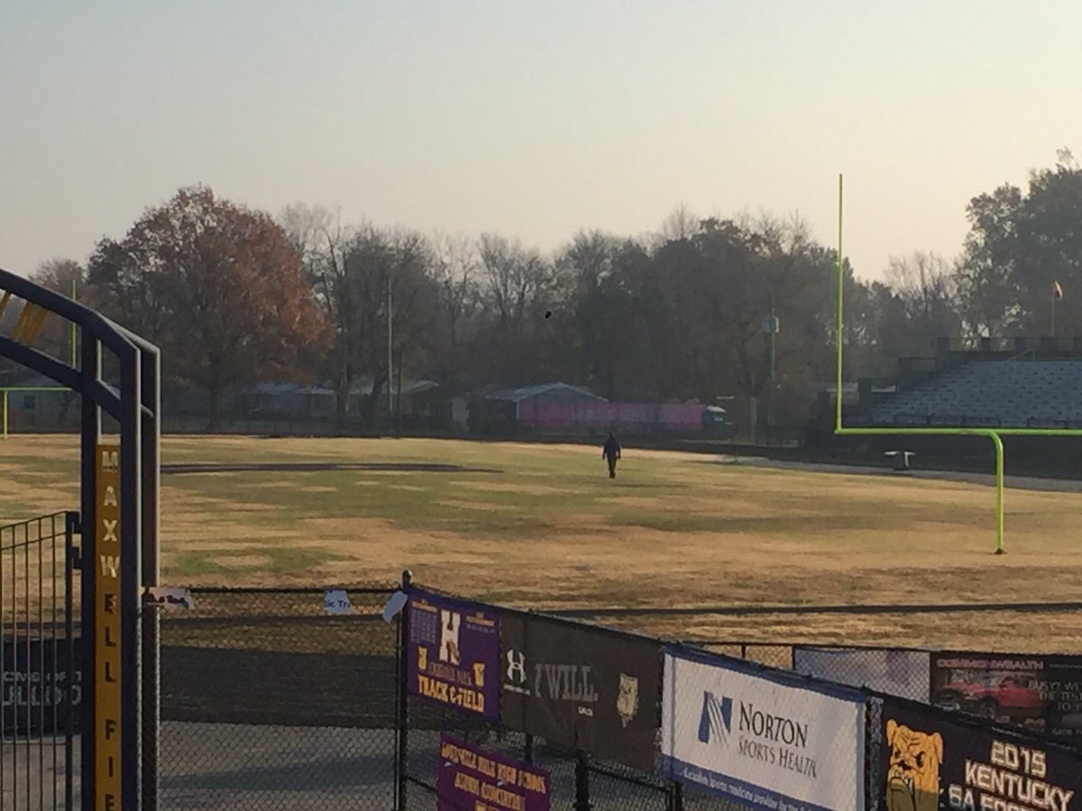 MaleBulldogs's tweet photo. 🏈Thanksgiving Day practice...nothing better.  Starts with a great breakfast from our Bulldog football parents &amp; then to the field.
Character, Comittment, Championships.
#Blessed 
WE ARE...MALE FOOTBALL https://t.co/Gd64wRVCJh