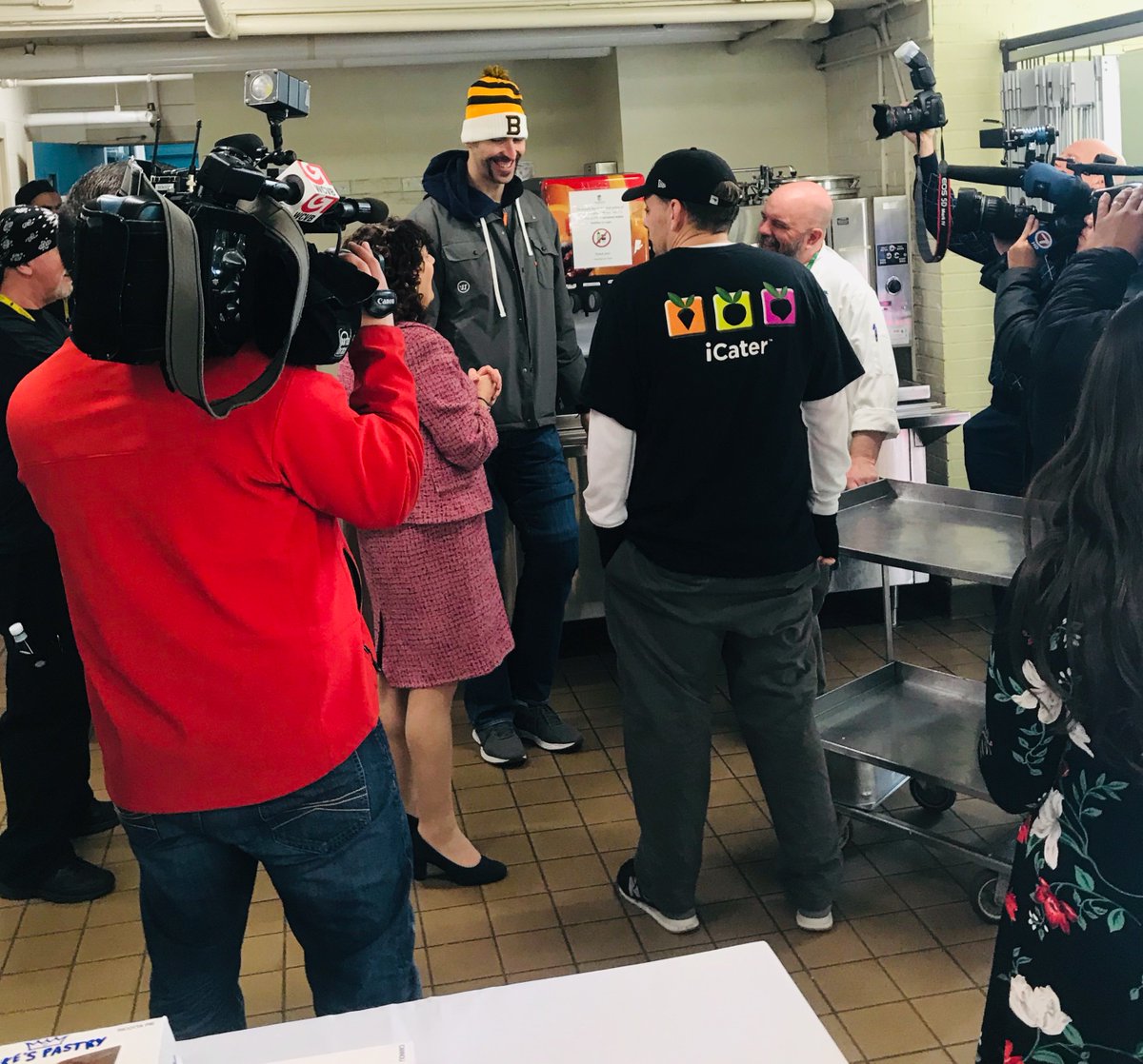 PineStreetInn's tweet photo. We are so thankful to @zdeno33 of @NHLBruins for dropping off a variety of pies this morning – it would not be #thanksgiving without pie! #givethanks cc @icaterboston https://t.co/rL2cPO2DOB