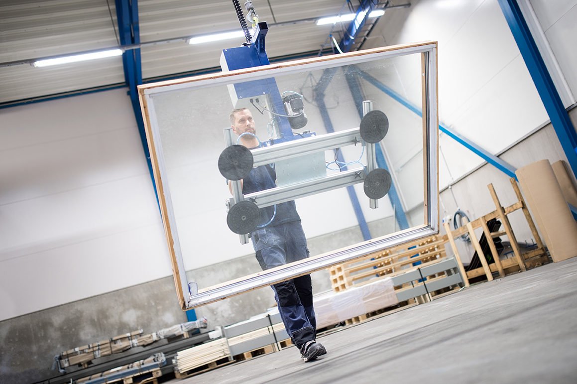 BIMATLT's tweet image. L'utilizzo di un buon sistema di sollevamento oltre ad aumentare ergonomia e sicurezza del posto di lavoro consente ad un singolo operatore di effettuare tutte le operazioni, raddoppiando così la forza lavoro aziendale. #sollevamentoergonomico #movimentazionemanualedeicarichi