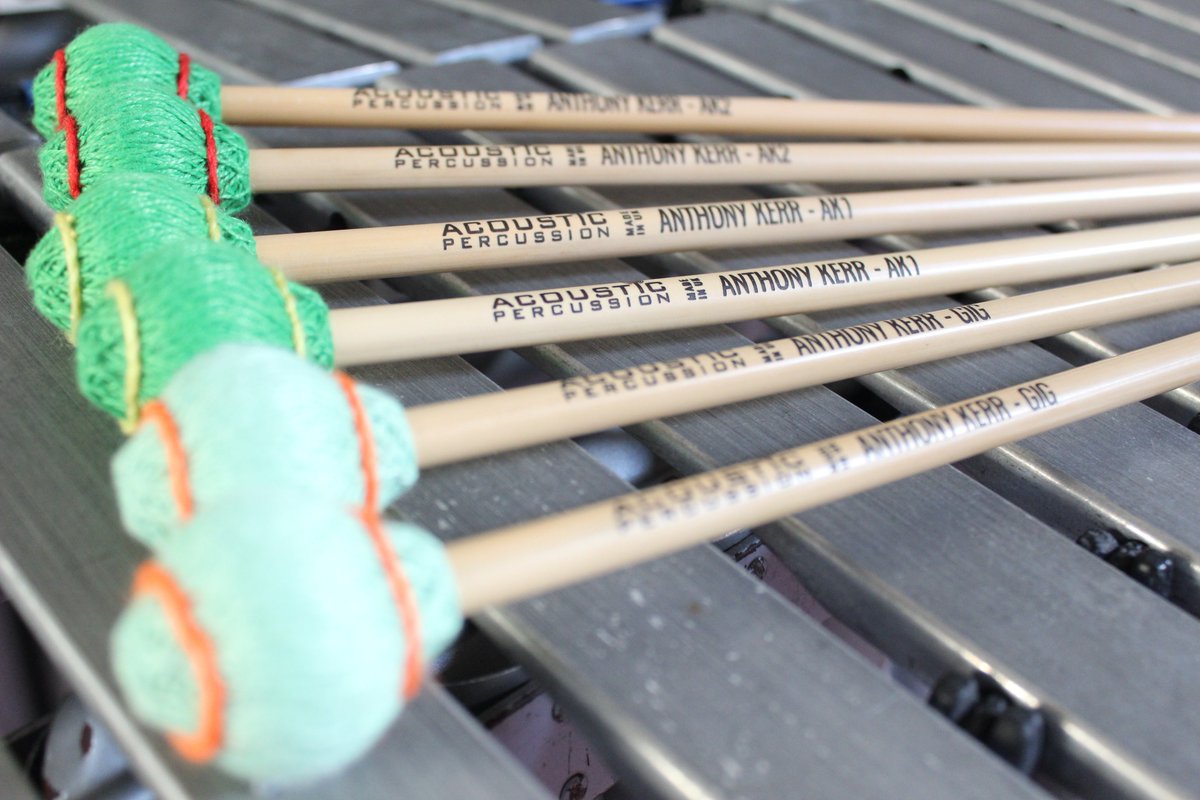 AcousticPerc's tweet photo. Have you checked out the @AcousticPerc Anthony Kerr Signature mallets yet? Creating a truly authentic, sweet sound across the entire register of a vibraphone. Manufactured with qualityrattan handles available, and 100% synthetic yarn.
#acousticpercussion #anthonykerr #vibraphone https://t.co/FWFDjZORcE