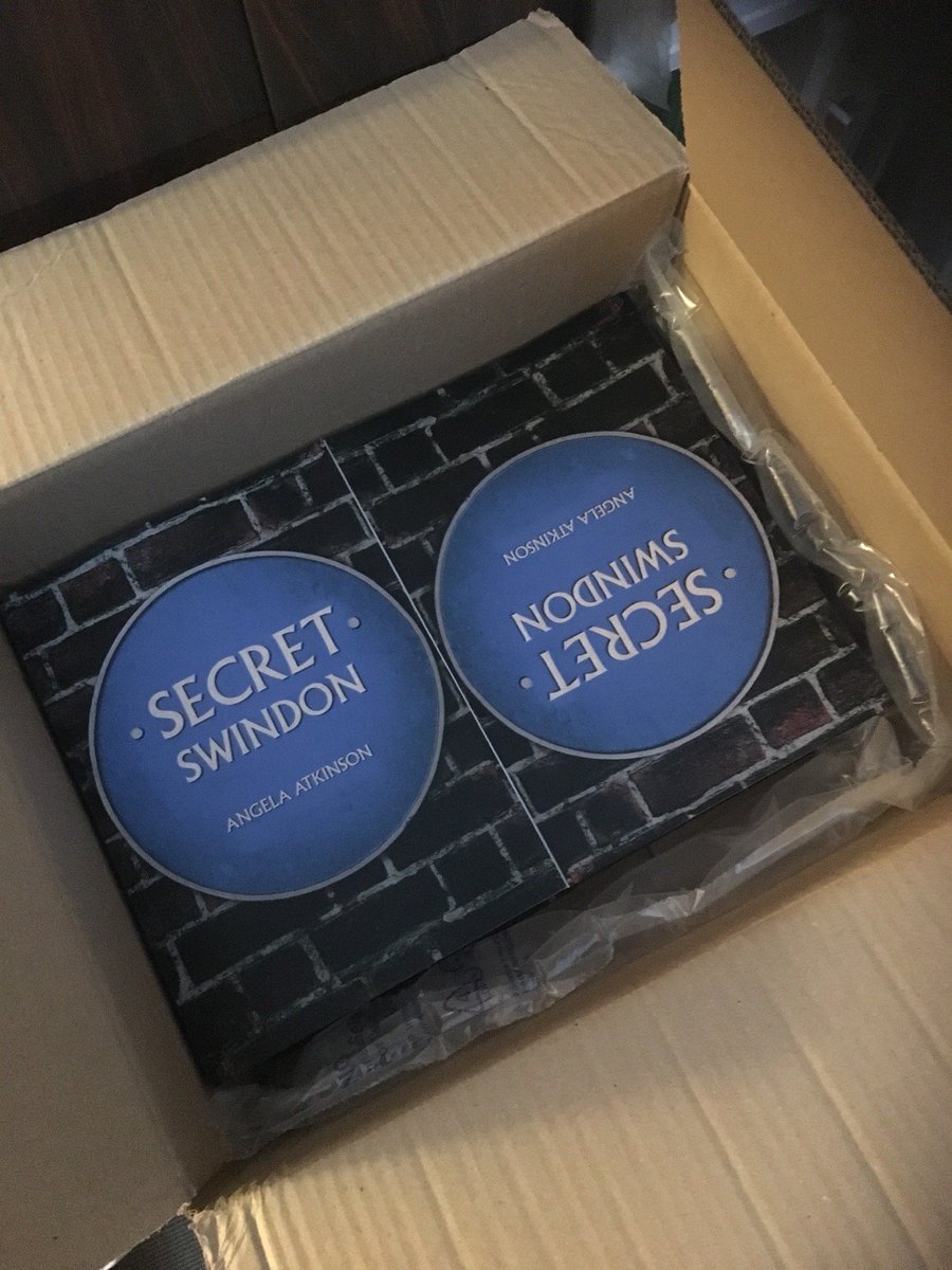 Anjelica1956's tweet image. So this is the @SSMPCSwindon Stratton Christmas Extravaganza: strattonstmargaret.gov.uk/christmas-extr…  Along with @seddevelopments &amp;amp; her baked-goods related #3D printing, I'll be there with #secretswindon. Buy and I'll sign! :-)