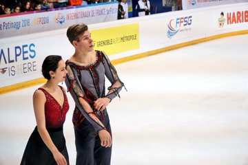 GP - 6 этап. Nov 23 - Nov 25, Internationaux de France, Grenoble /FRA - Страница 4 DsnTr4dXgAAUij7?format=jpg&name=360x360