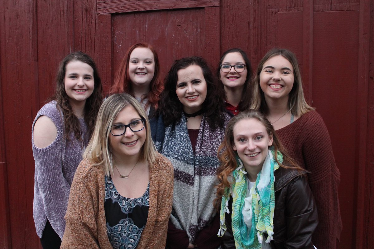 The ladies of Alpha Sigma Tau wish you a Happy Thanksgiving!! 🦃 🍁