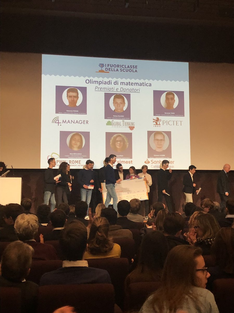 Orgogliosa di rappresentare <a href="/pwnrome/">PwnRome</a>  all’assegnazione delle borse di studio dei fuoriclasse della scuola#brava Maria Bevilacqua tra le migliori studentesse in matematica#pwnrome sostiene le stem <a href="/carolgianac/">carolina gianardi</a> @ale_losito