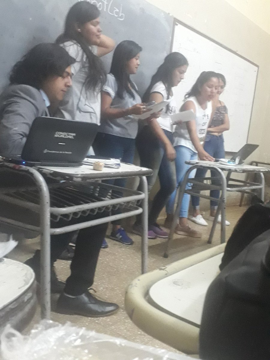 MALVINA70086139's tweet photo. EXPO Tics ;
Grupo #DROMLAB  increíble presentación de un mini Drom quedamos  todos fascinados !!!  😁👏👏  @IvanChilo @SaltaConectados @Ed https://t.co/VKiZlsWFm0