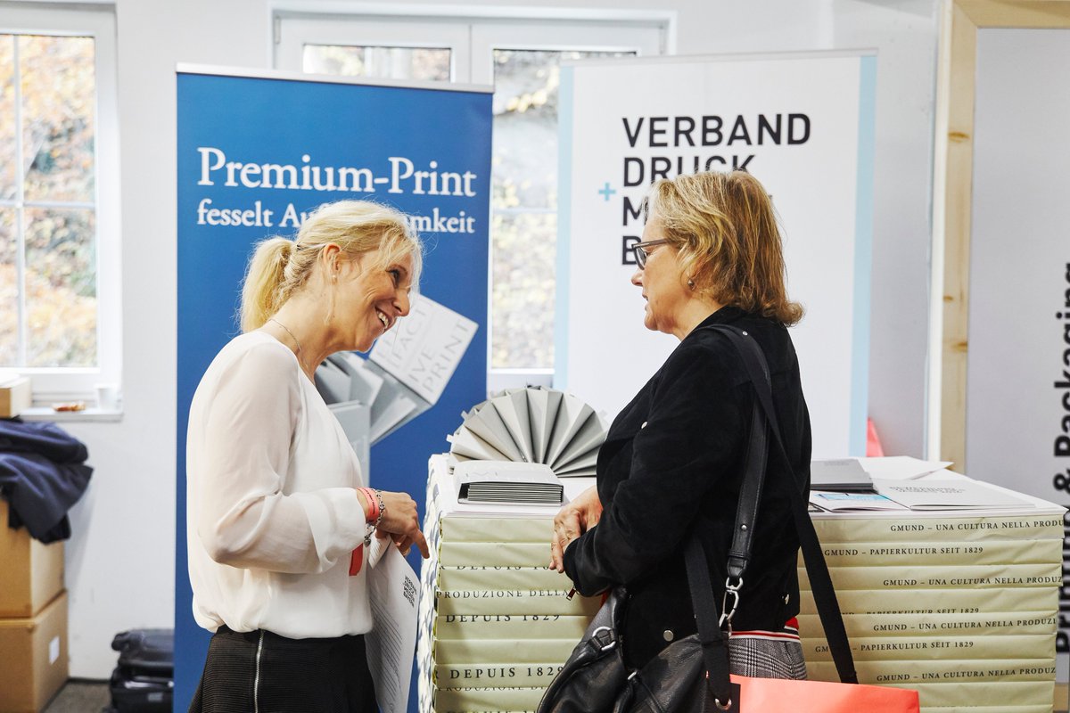 gmundpaper's tweet photo. Premium print captures attention. The VDMB presented it's new study on the effects of premium print products on UNFOLDED Design & Print Festival. #unfoldedfestival #gmundpaper #vdmb @vdmb_print
Read more about the study: https://t.co/KpFlgx1pTL https://t.co/r9NgPPWssB