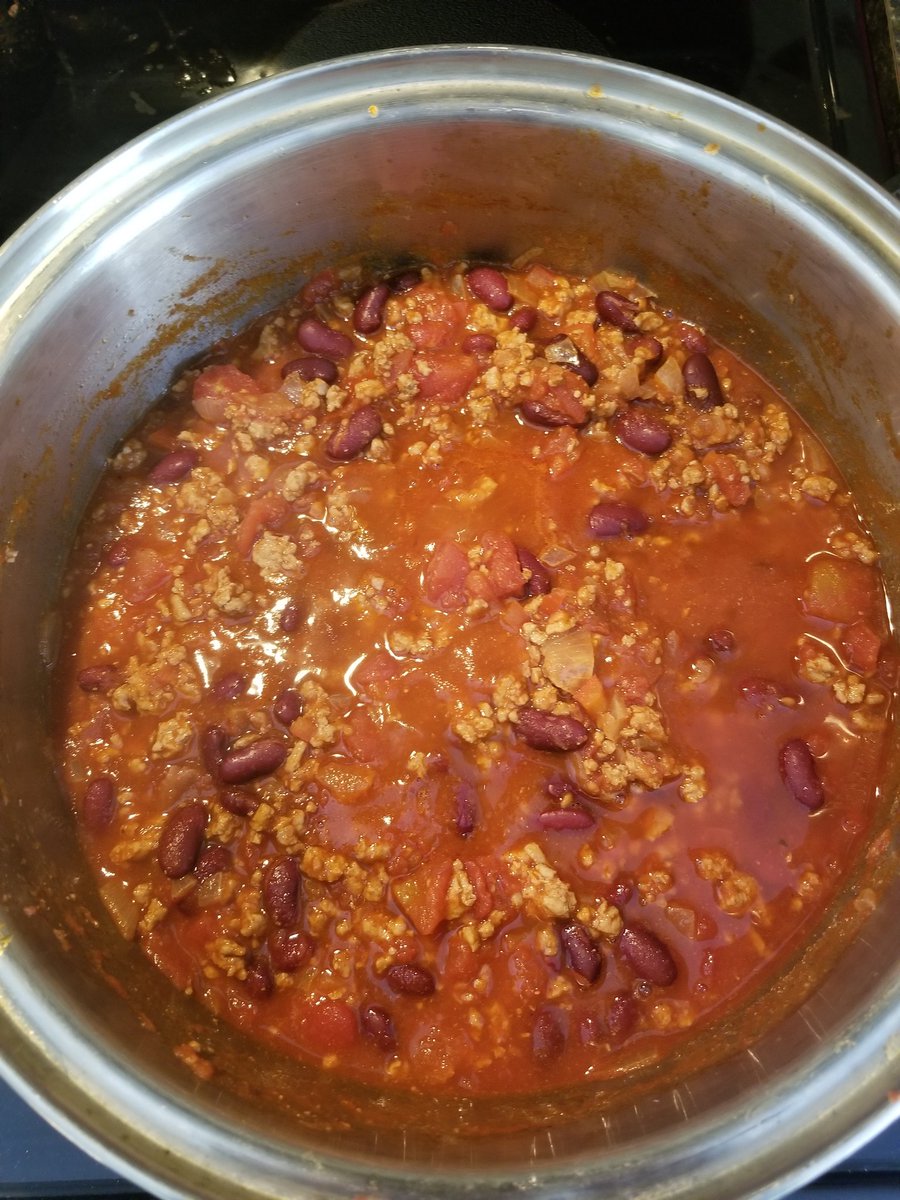 ladymackxo's tweet image. Just made chili from scratch for the first time in my life. 
Here's to hoping I dont poison my family!😂👍
Smells good tho! Tastes good right now... that's something🤷‍♀️

#cookingdinner #cooking #chili #homemade