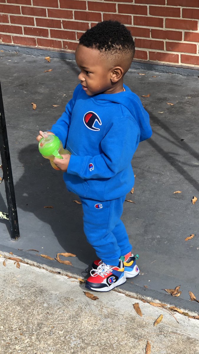 VonnieeeV's tweet photo. Putting up the money up for Li Chance cause he growing up 💙🦃🤞🏾 #HappyThanksgiving https://t.co/JqIRuVBFE7