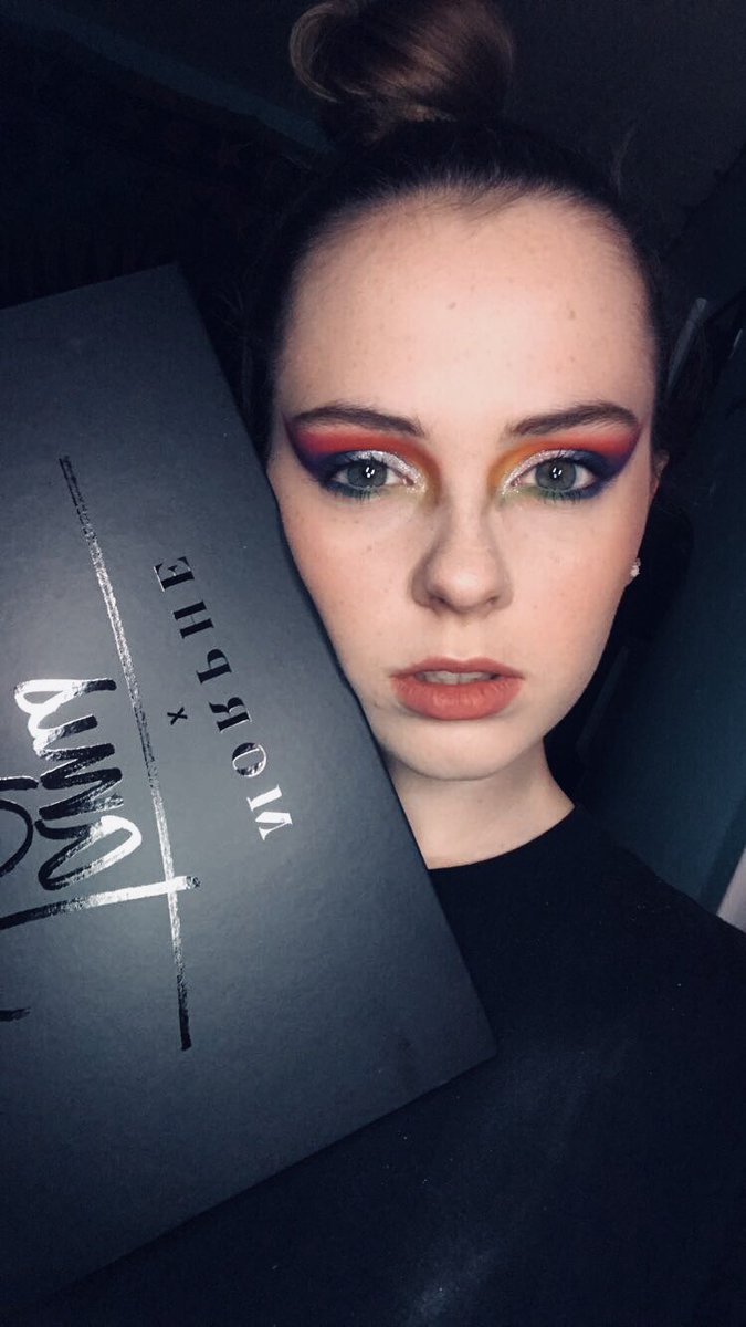 hollanovphan's tweet photo. 𝒰𝓃𝓁𝑒𝒶𝓈𝒽 𝓎𝑜𝓊𝓇 𝒾𝓃𝓃𝑒𝓇 𝒶𝓇𝓉𝒾𝓈𝓉🌈
~
~
~
~
~
~
Ahhh I actually recreated the “unleash your inner artist” eye look!! I’m so happy on how it turned out, and loved using this pallet🥰
@jamescharles @MorpheBrushes #JamesCharlesXMorphe #jamescharlespalette https://t.co/ViVBPKB9lv