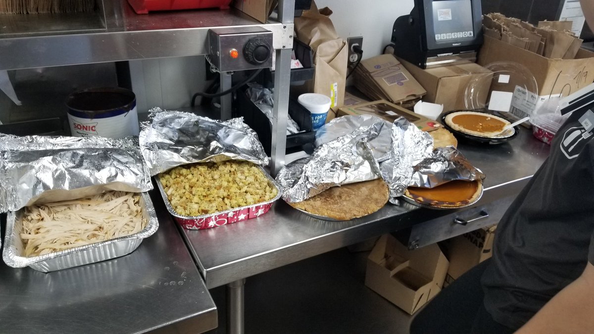 ramccracken1981's tweet photo. Feeding sonic 1207. Thanks for all you do. Thanks Mike Rosati for opening on the holiday #sriokc https://t.co/xJ6yf6wv2D
