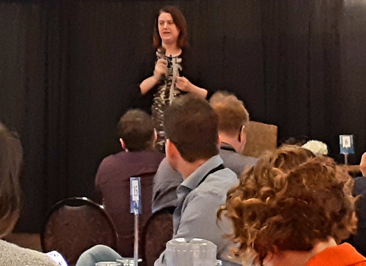 AmelieFClement's tweet photo. Quelques principes directeurs du DGSII -->
1. Nous sommes axés sur les clients
2. Nous offrons un soutien
3. Nous sommes innovateurs
4. Nous sommes unis
5. Nous sommes équitables
Merci @mireille_cra pour votre presentation ce matin!
#CRA_Digital #ARC_Numerique https://t.co/1GbocPmxMb