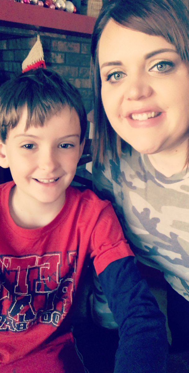 cjcosmo6's tweet photo. Happy Thanksgiving!! 🦃 🧡 #TDay #MacysParade #nephew https://t.co/H2NueIM4Yr