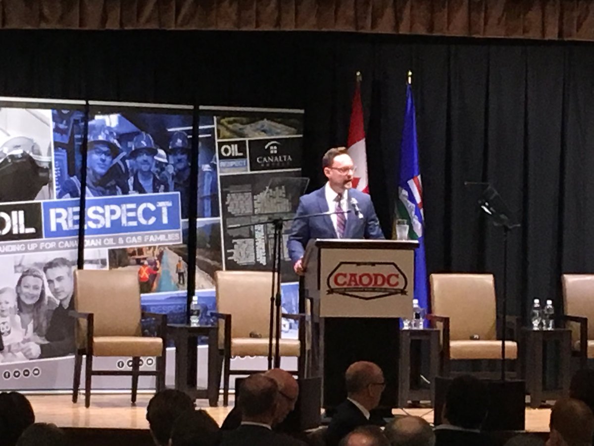 dougvaessen's tweet photo. #Yyc @GlobalCalgary Mark Scholz president #CAODC : “silence from Ottawa is deafening” when it comes to energy crisis. Pipeline Drilling down 50% over past 4 years. Dysfunctional system at work Premier Notley speaking next https://t.co/y97LWZ4lFA