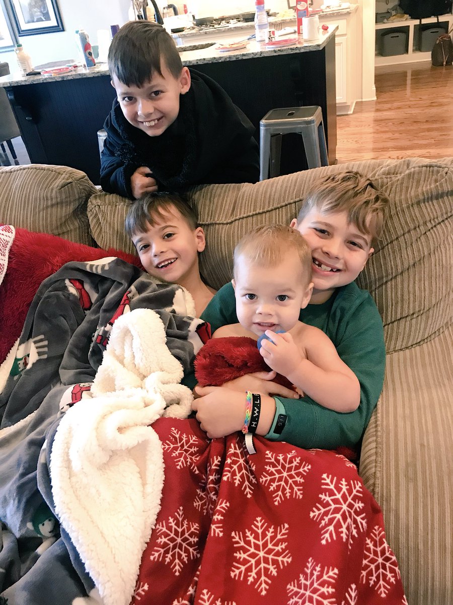 Just 4 brothers watching the #macysdayparade from Nashville! Happy Thanksgiving everyone!