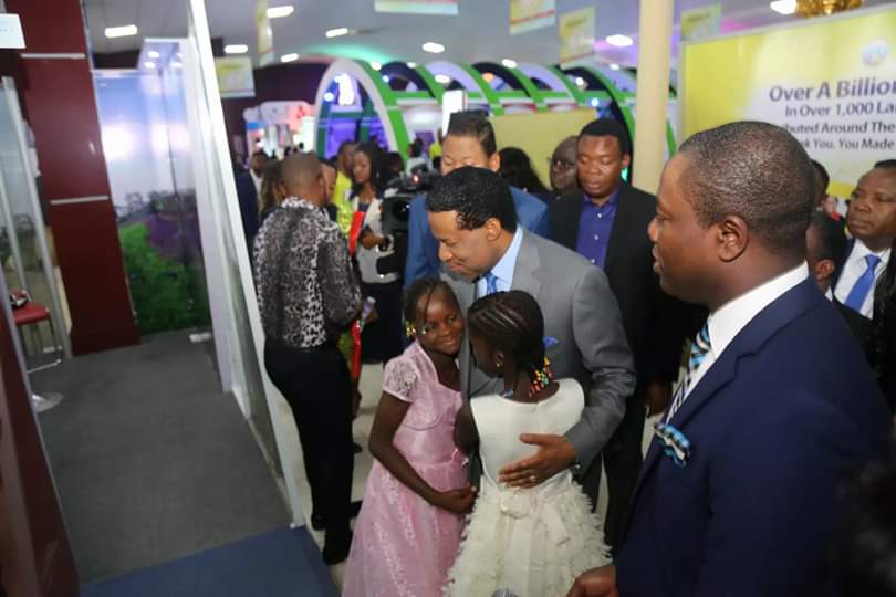 InnerCityHQ's tweet photo. Guess who visited our Exhibition stand?
Thank you so much Sir. We are forever grateful.
We are Stirred up for greater exploits come 2019.
#EveryChildisyourChild
#EndChildpovertynow
#IPPC2018 https://t.co/A0ebgVmyvC