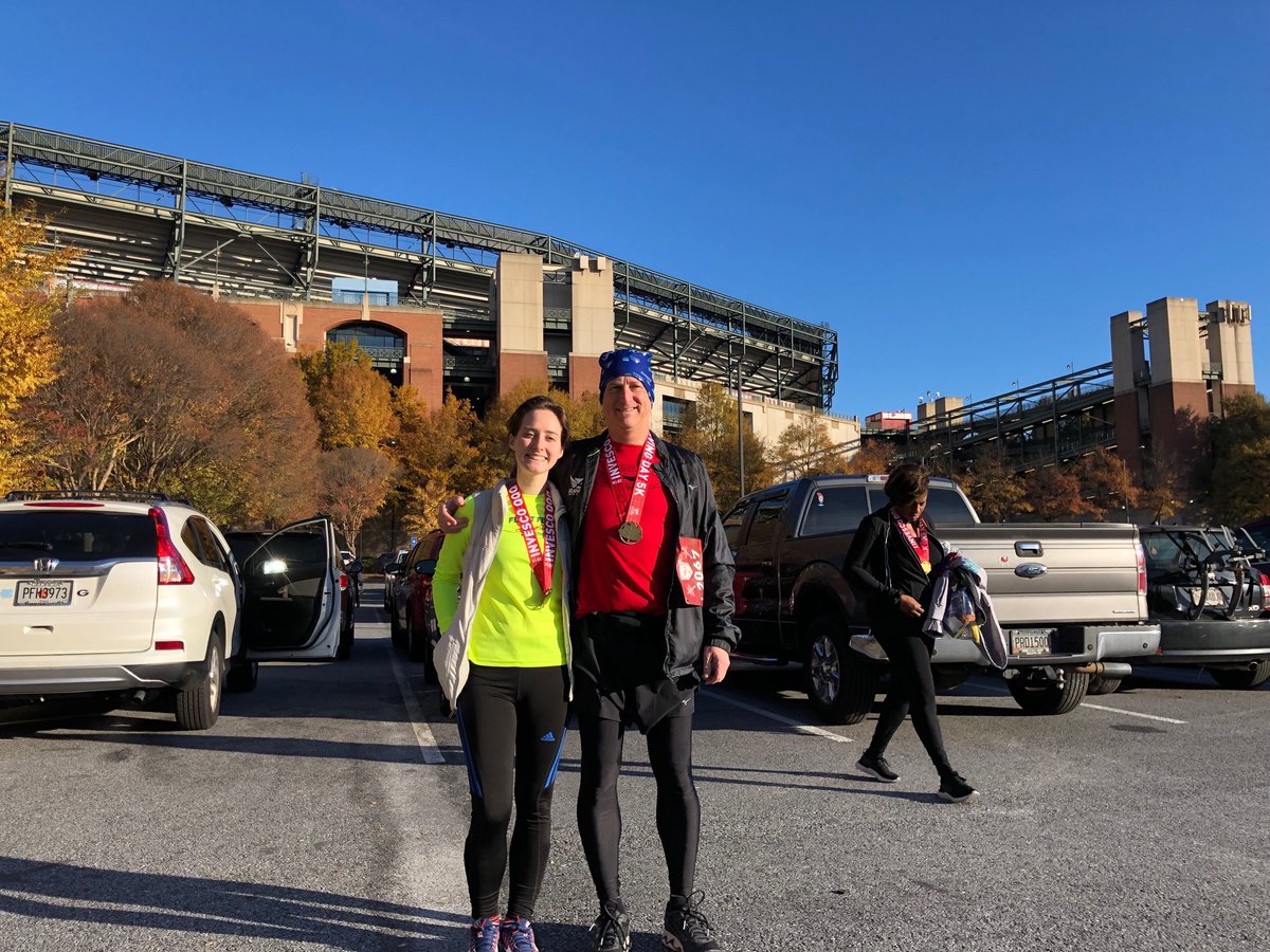 Happy #ThanksgivingDay2018!from #InvescoQQQ Thanksgiving Day Half Marathon and 5k at #gsustadium (⁦⁦@jahardister⁩ & I did 5k :) ) ⁦@ATLtrackclub⁩