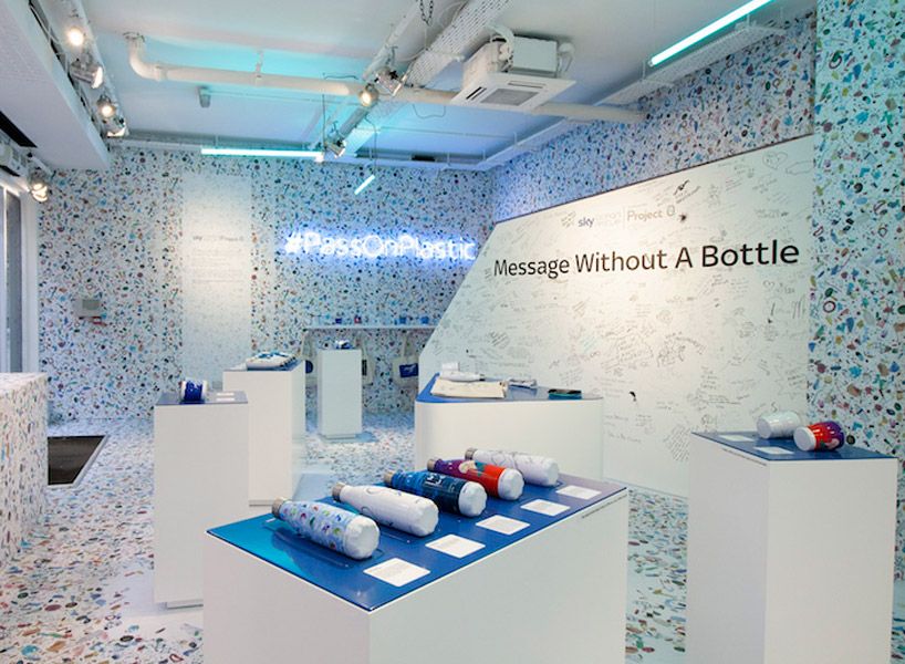 designboom's tweet photo. shed wraps london shop in ocean debris to spread the 'pass on plastic' message
https://t.co/3Og6P2AmN3 https://t.co/q1ecOJ5chT