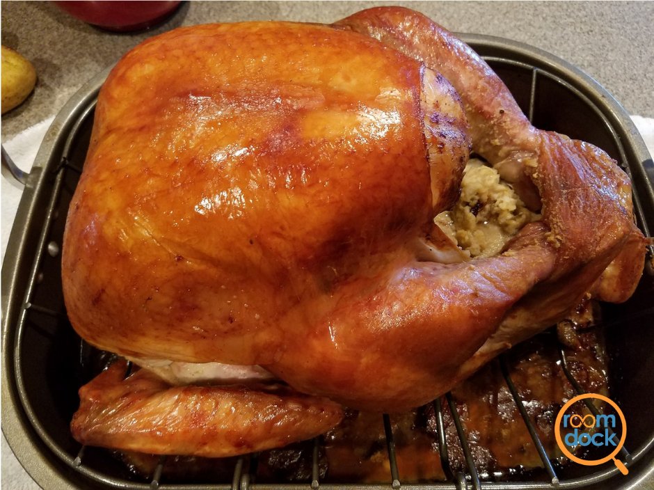 roomdock's tweet photo. There's so much we have to be thankful for. Share with us what's cooking in your ovens, or better yet, your thanksgiving table. Happy Thanksgiving to one and all.
#happythanksgiving #postyourturkeypics #humblespread #turkeyday #thankfulday https://t.co/W4WYiP55Gu