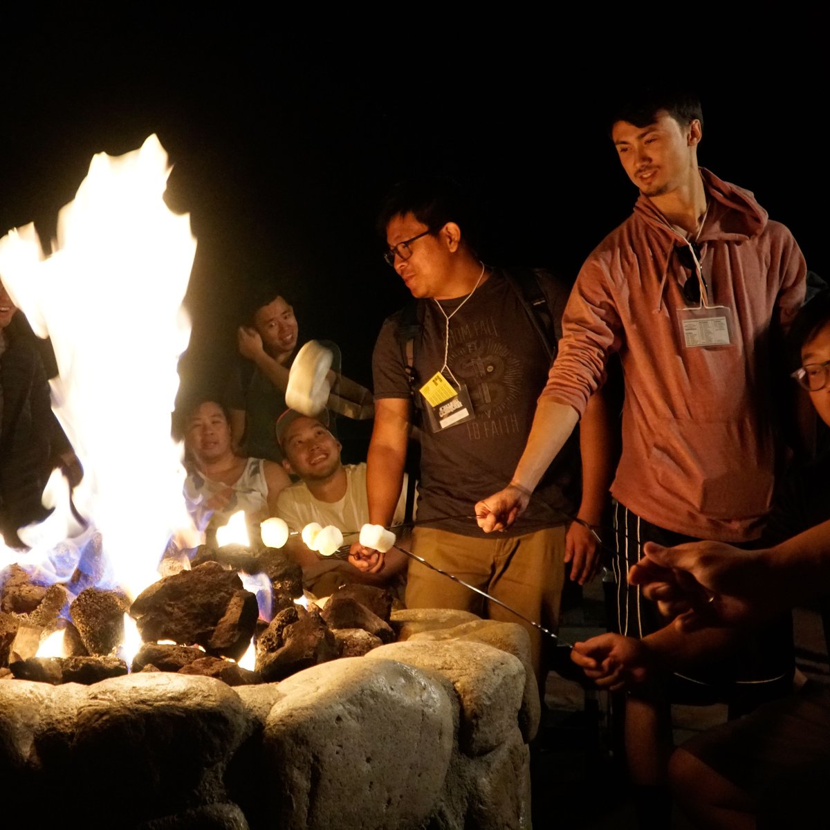 PaliRetreat's tweet photo. Thankful for crisp nights by the campfire with friends. Happy Thanksgiving! 🍂 🍂 
.
.
.
#thanksgiving #thankful #friends #mountains #campfire #retreat #pali #paliretreat https://t.co/fVoWWb4k3k