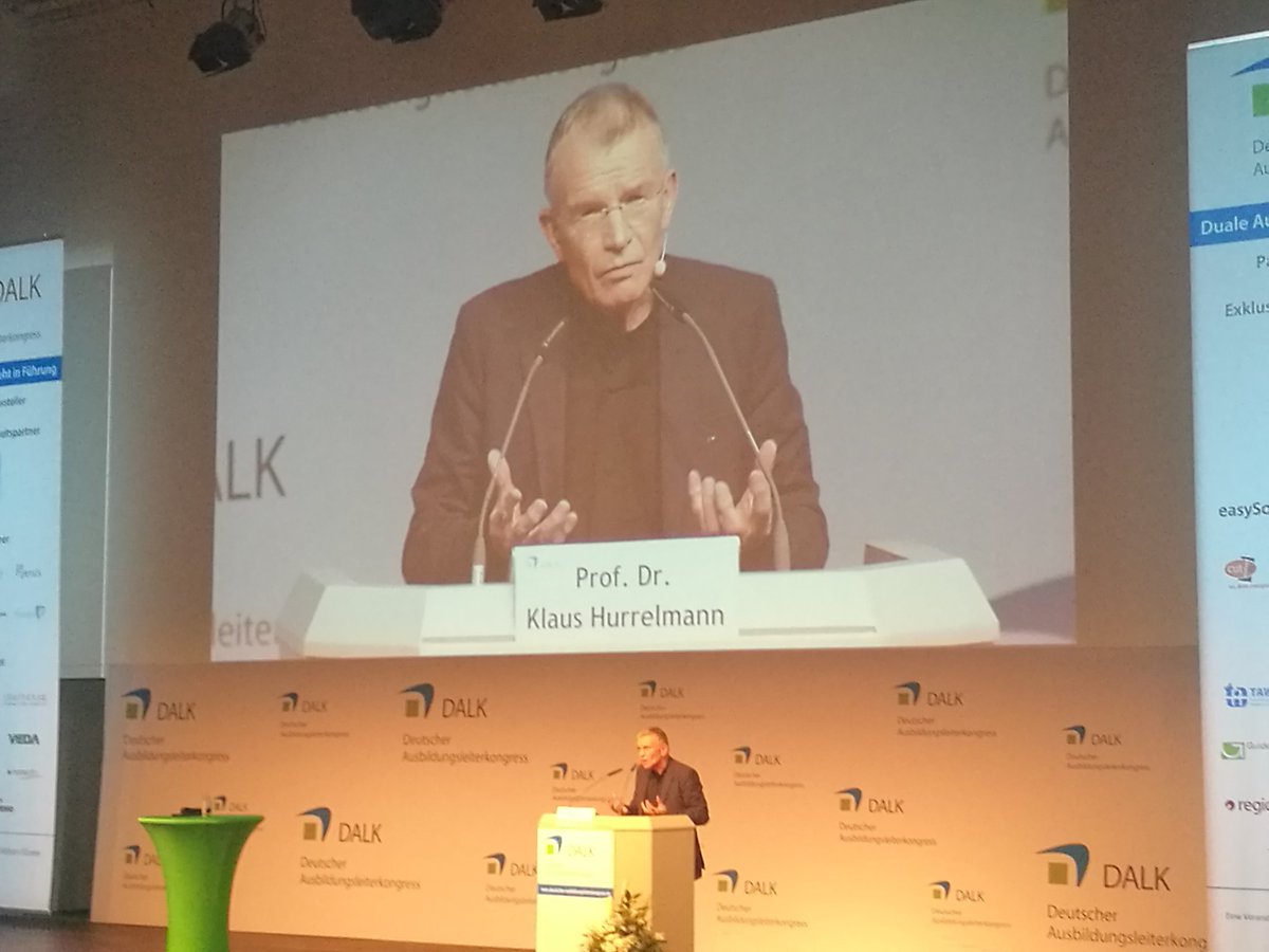 ChristaSchaefer's tweet photo. #DALK2018 Vortrag von Prof. Dr. Klaus Hurrelmann über Generation Y und Z https://t.co/PriotIqttN