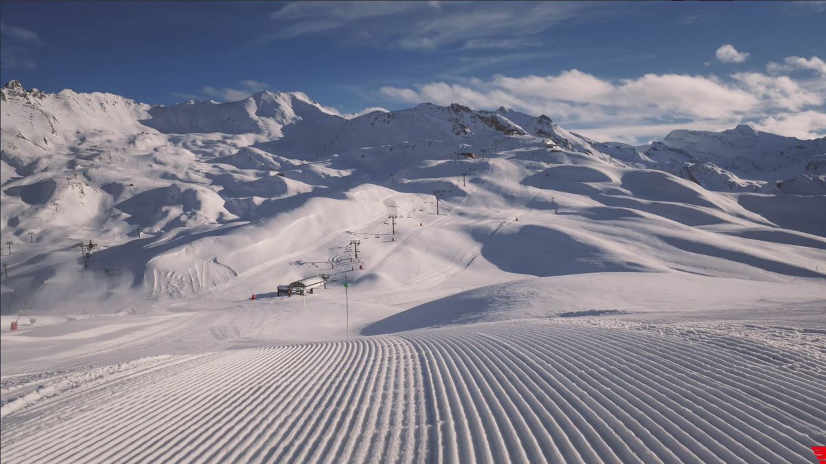 SkiIndependence's tweet photo. With decent #snow in the forecast tomorrow, opening weekend in Val d'Isère is looking good! #winter1819 #premierestraces https://t.co/DZ397dYLnf