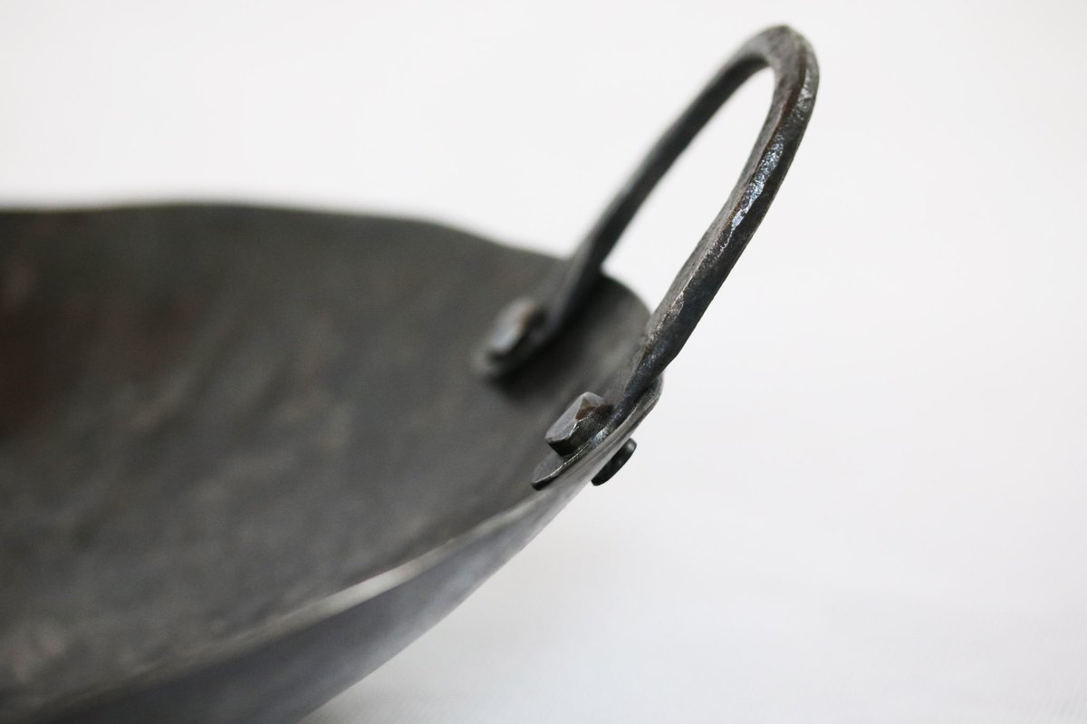 Creativesiron's tweet photo. Iron bowl is all hand forged
#iron #decor #homedecor #housedecor #creativeiron #kitchen #kitchendecor #rustic #rusticdecor #farmhousedecor #rustichomes #rustichome #rustickitchen https://t.co/ePKuialaFm