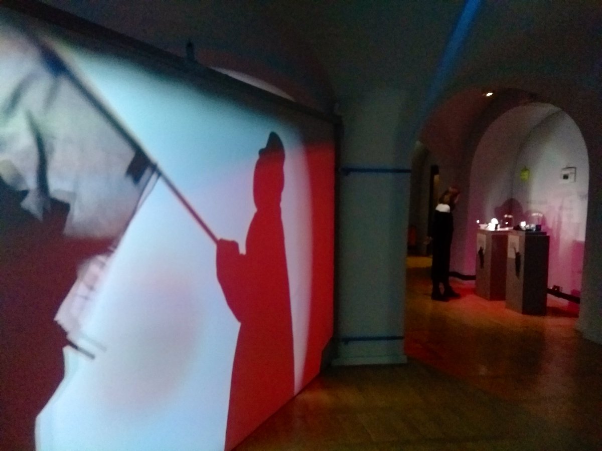 StadtmuseumBLN's tweet photo. Wir freuen uns auf euch im #StudioRevolution!
#JuniorKuratoren
#RevolutionBerlin #MärkischesMuseum #revolution100
https://t.co/FTbed7UYZ6 https://t.co/oeHtPaRwGT