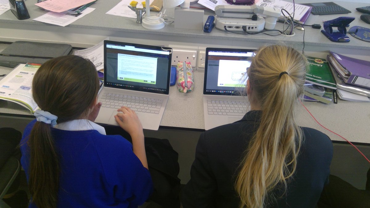 Great to see #ReptonBBlock pupils on their Microsoft Surfaces doing some revision on Kerboodle for their end of term Biology exam <a href="/ReptonBiology/">Repton Biology</a>