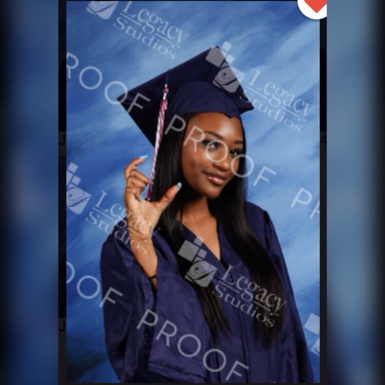 naya_rosee's tweet photo. nobody Could ever fw my high school picture 😂💙♿️ #H90D https://t.co/dTUsmrtvxC