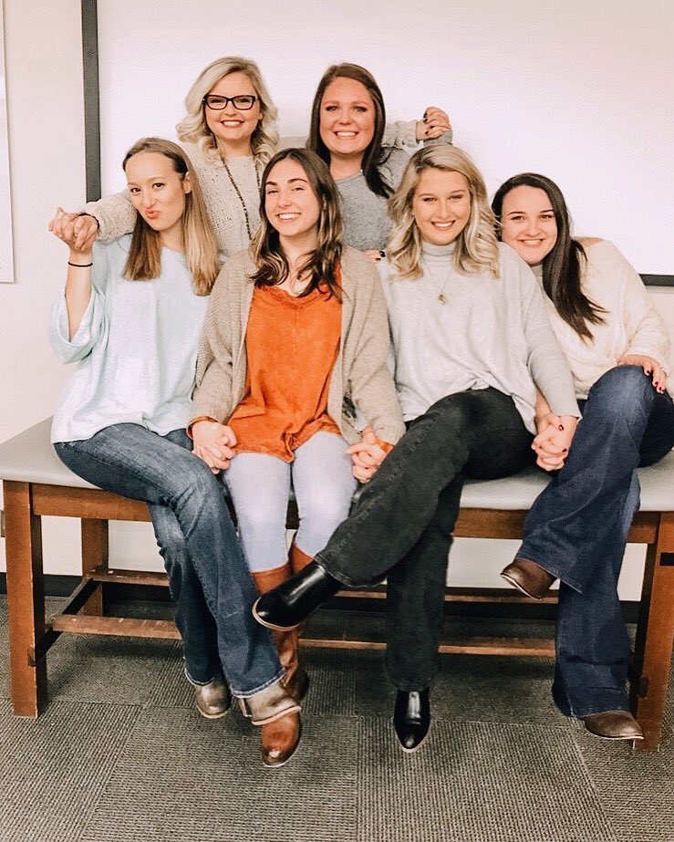 Happy Thanksgiving from UAB Delta Gamma! 🍁🧡🦃