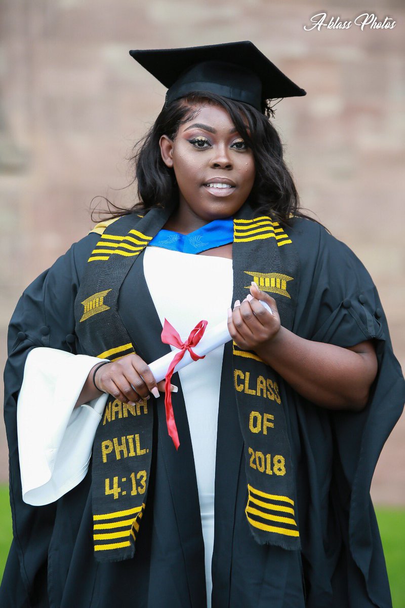 Akua_xox's tweet image. #IssaGraduate Mama I made it!